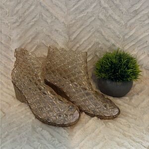 Chic Gold Women's Sandals